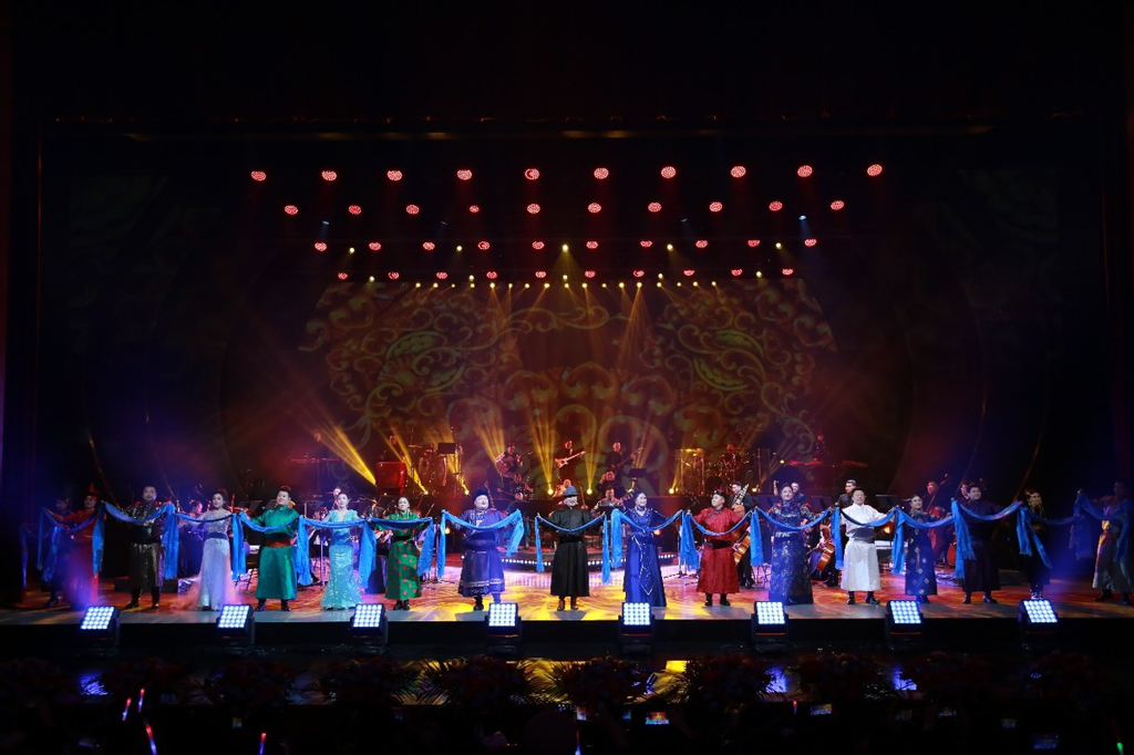 2026暖城·鄂尔多斯新年音乐会《鄂尔多斯乃日》点亮文化新坐标